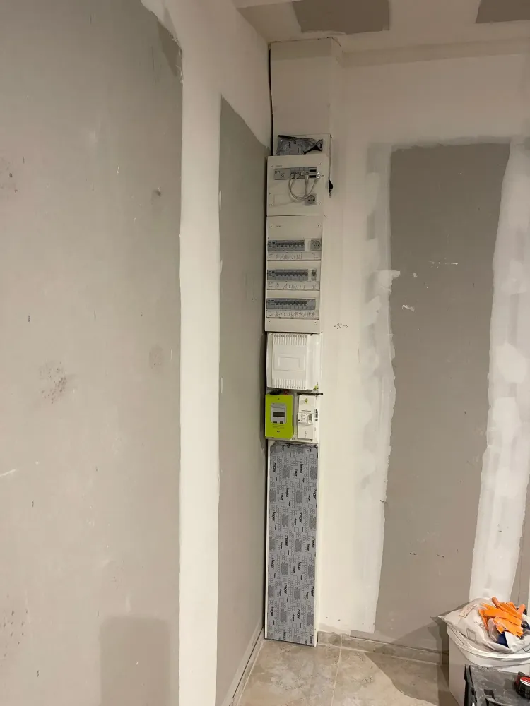 installation-electrique-renovation-isle-adam.jpg